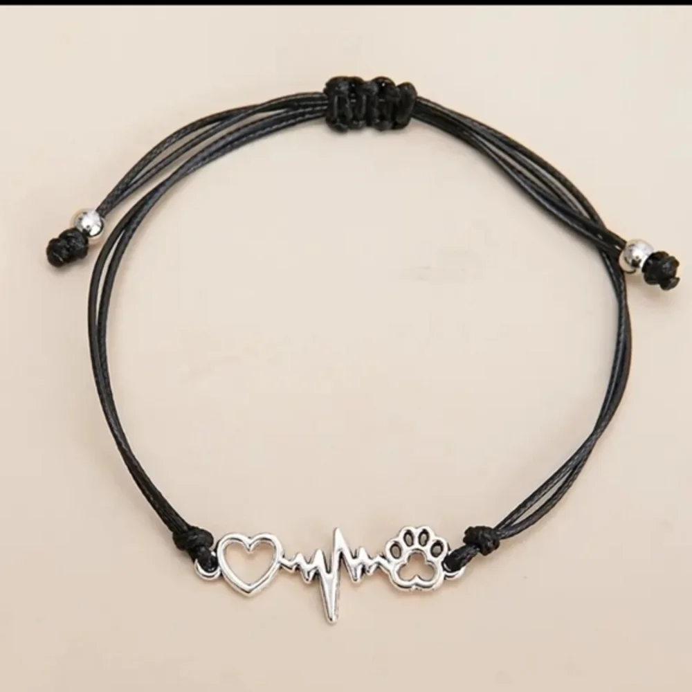 NWT Make‎ a Wish Dog Paw Bracelet